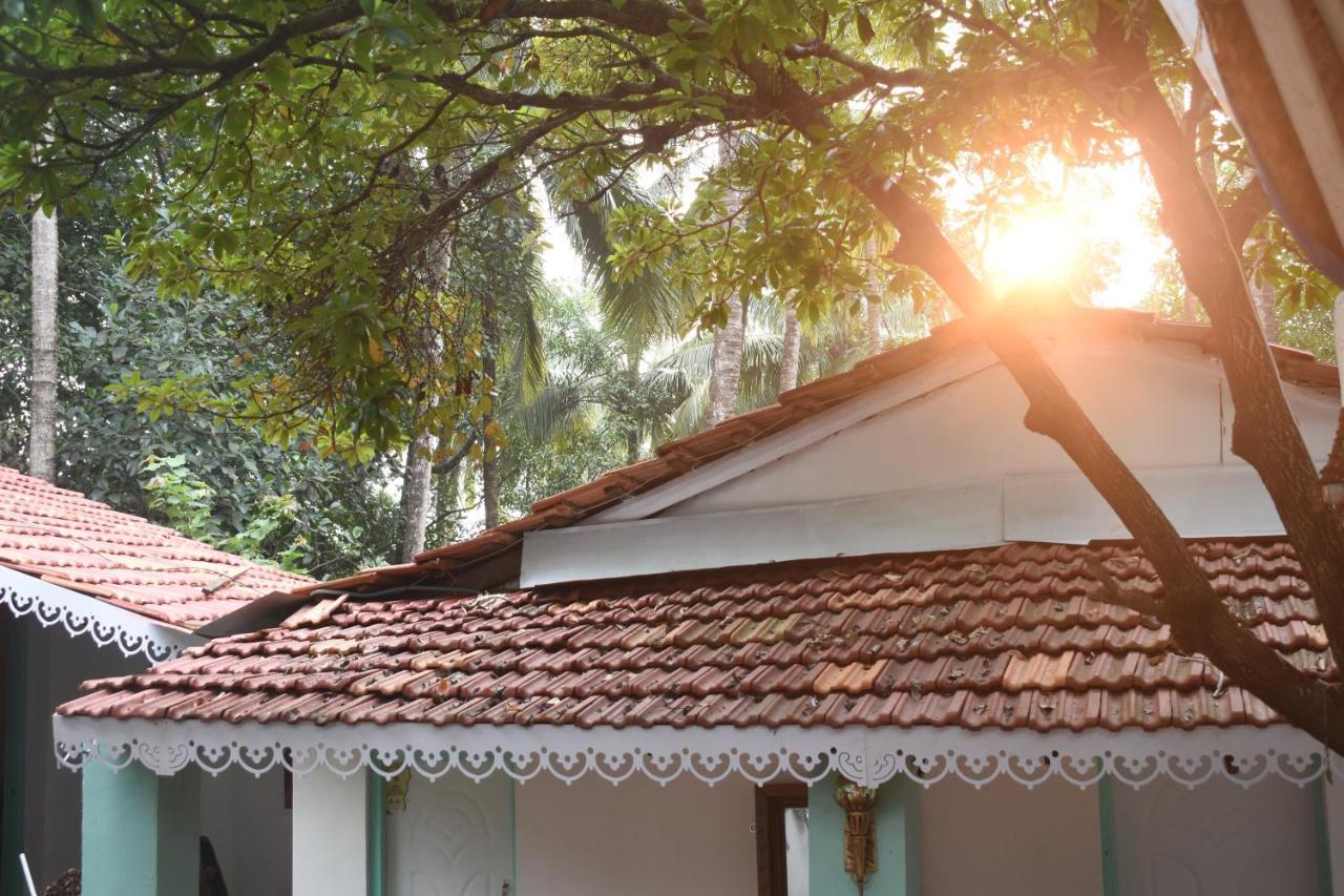 Casa Happy Dervish, 2Mins Away From The Beach Anjuna Bagian luar foto
