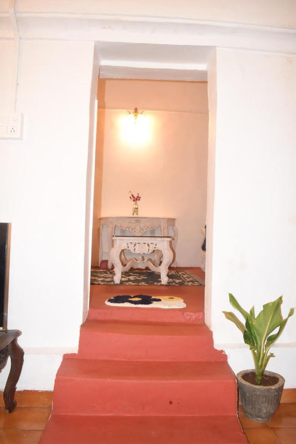 Casa Happy Dervish, 2Mins Away From The Beach Anjuna Bagian luar foto