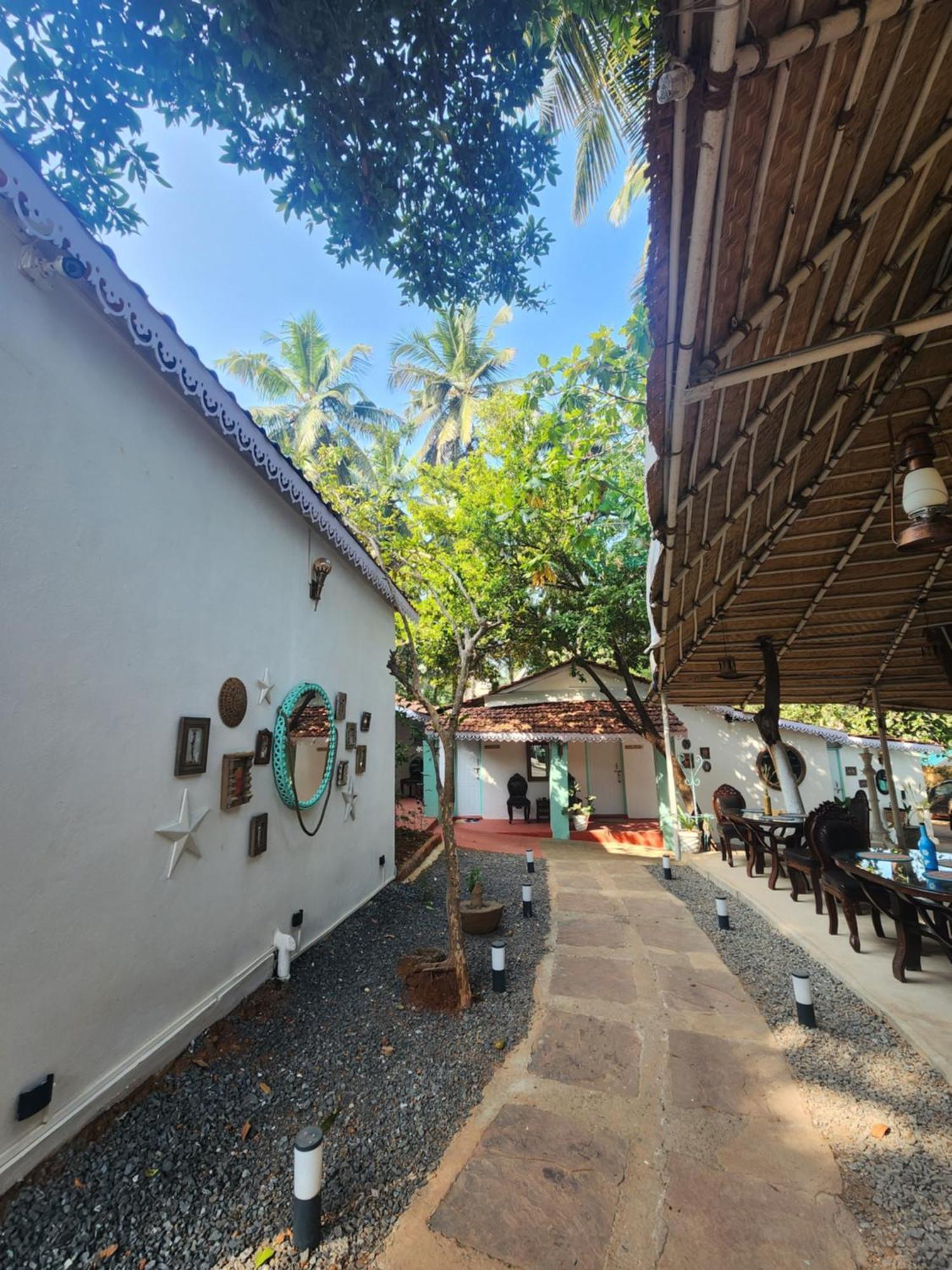 Casa Happy Dervish, 2Mins Away From The Beach Anjuna Bagian luar foto