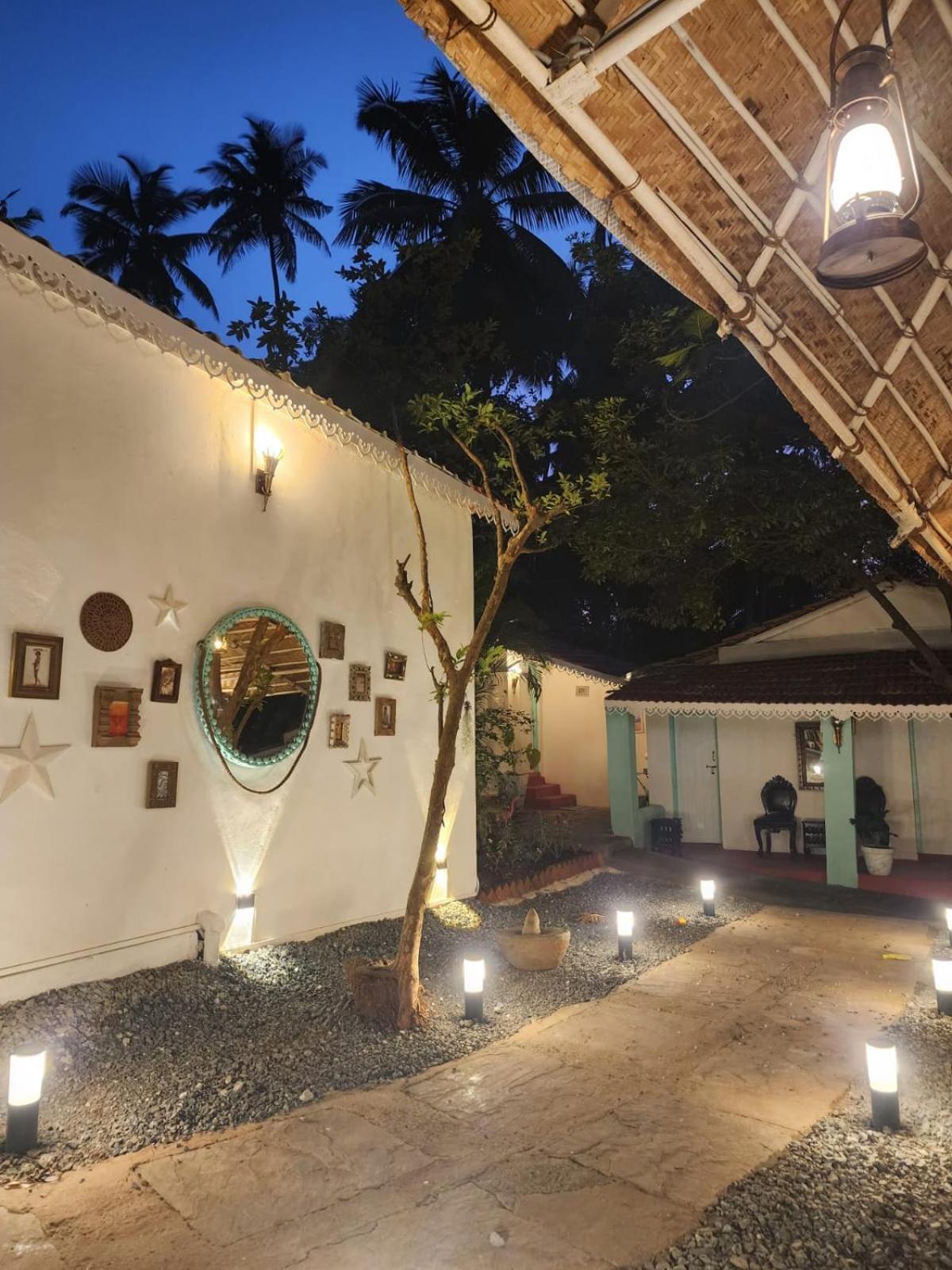 Casa Happy Dervish, 2Mins Away From The Beach Anjuna Bagian luar foto
